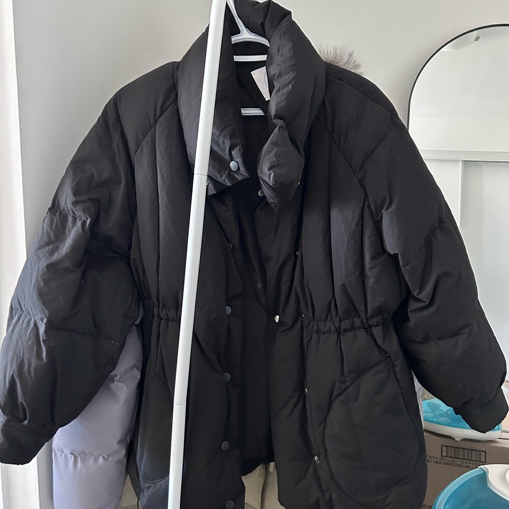 Cute Black Puffer Jacket from JWS
